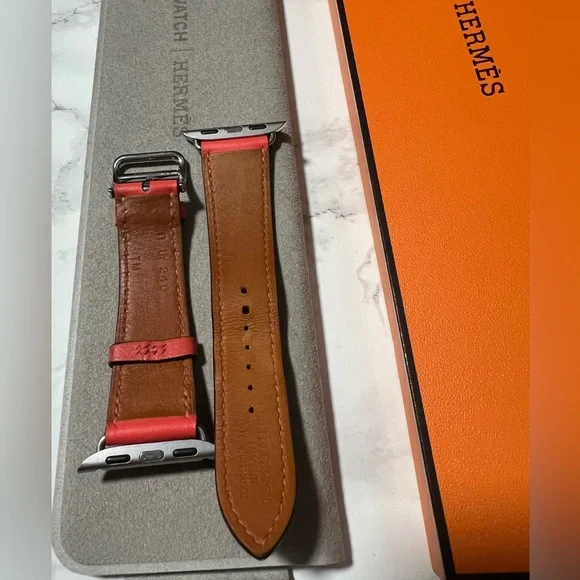 Hermes Apple Watch Band 41mm Rose Texas Swift Leather Single Tour - Picture 3 of 10